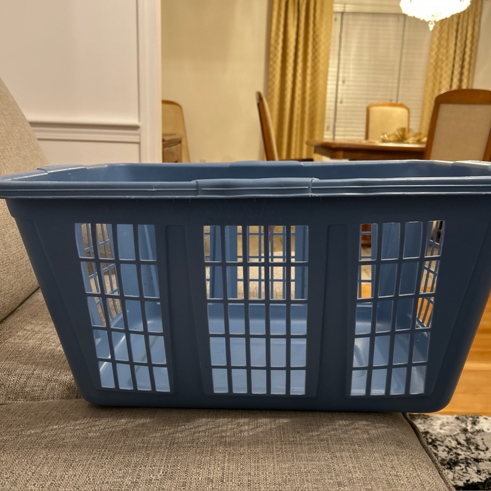 Vintage Rubbermaid Laundry Basket 2965 Light Blue Hamper Rectangular Plastic